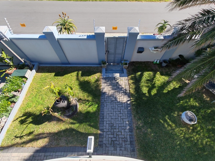 3 Bedroom Property for Sale in De Kelders Western Cape